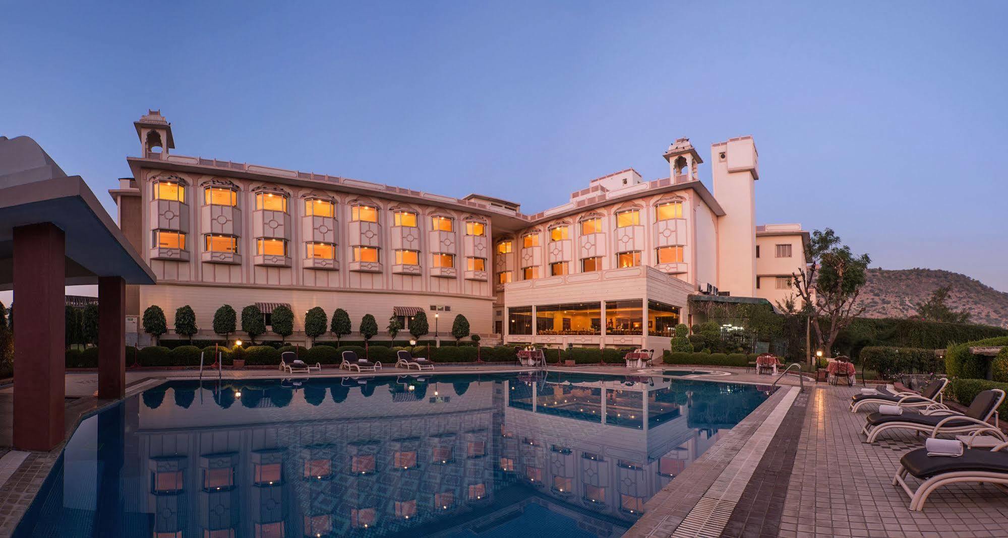 Kk Royal Hotel & Convention Centre Jaipur Exterior photo